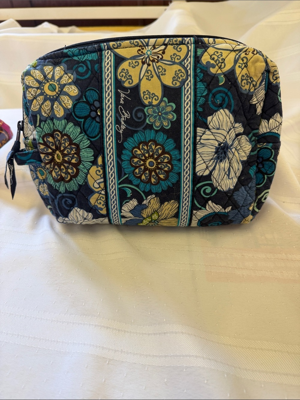 Vera Bradley RETIRED MOD BLUE FLORAL Quilted Cosmetic Pouch